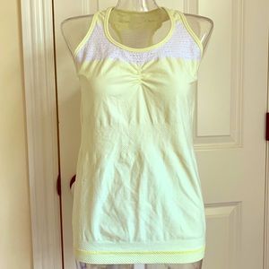 ASICS D1 Tank & Sports Bra Set